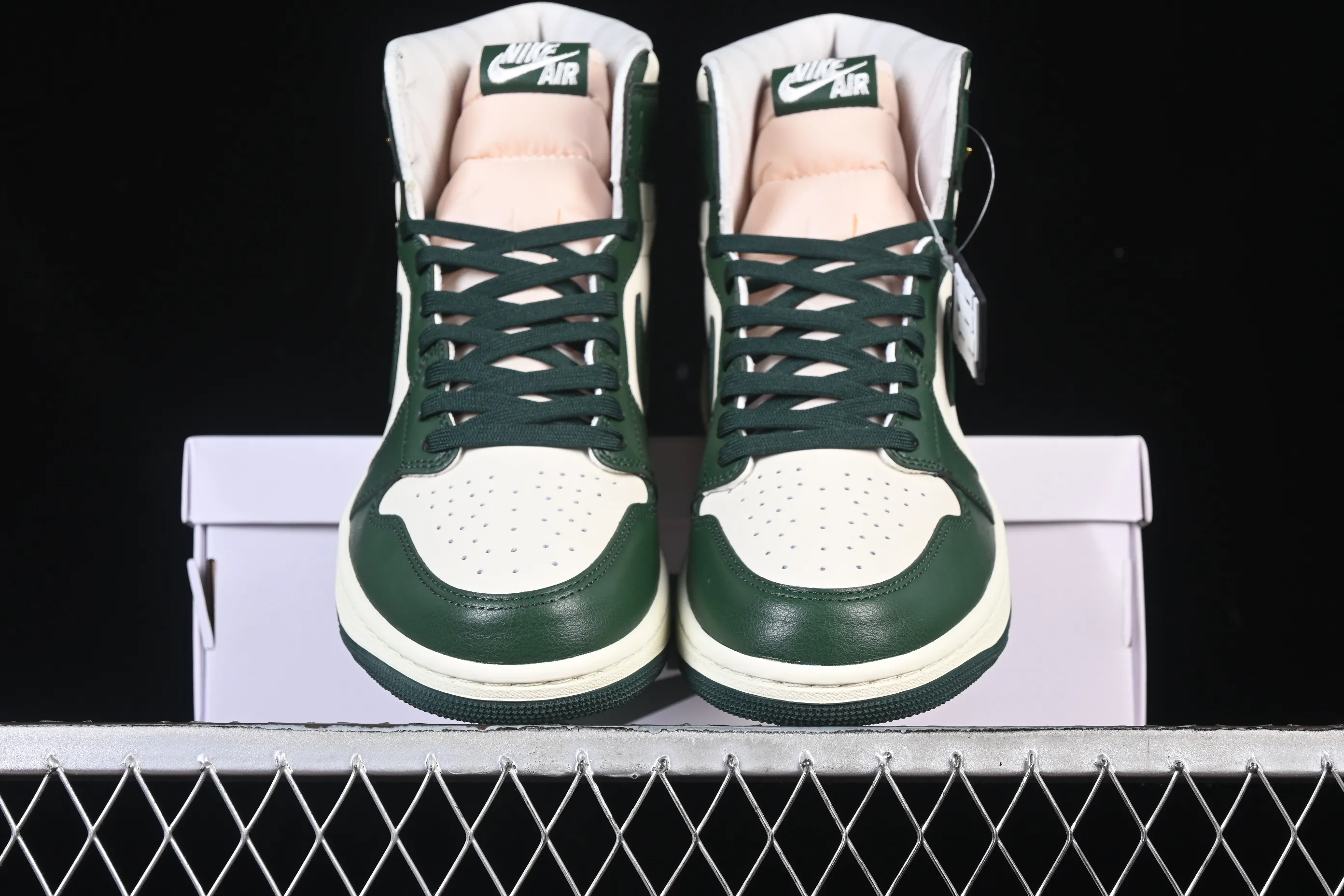 All categories Air Jordan Jordan series basketball shoes Air Jordan 1 High Air Jordan 1 High OG "Fir" AJ1 Joe 1 fir green high-top basketball shoes FD2596-101